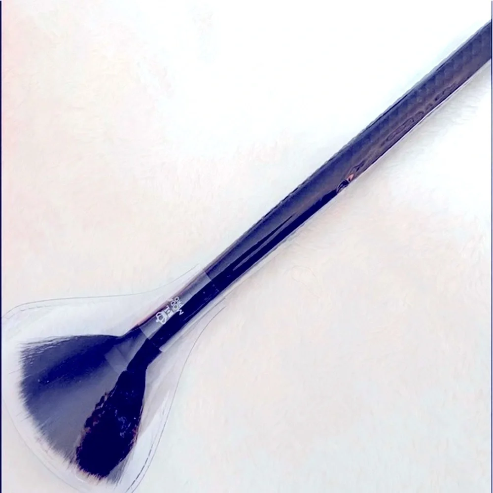 MODA PRO HIGHLIGHT BRUSH